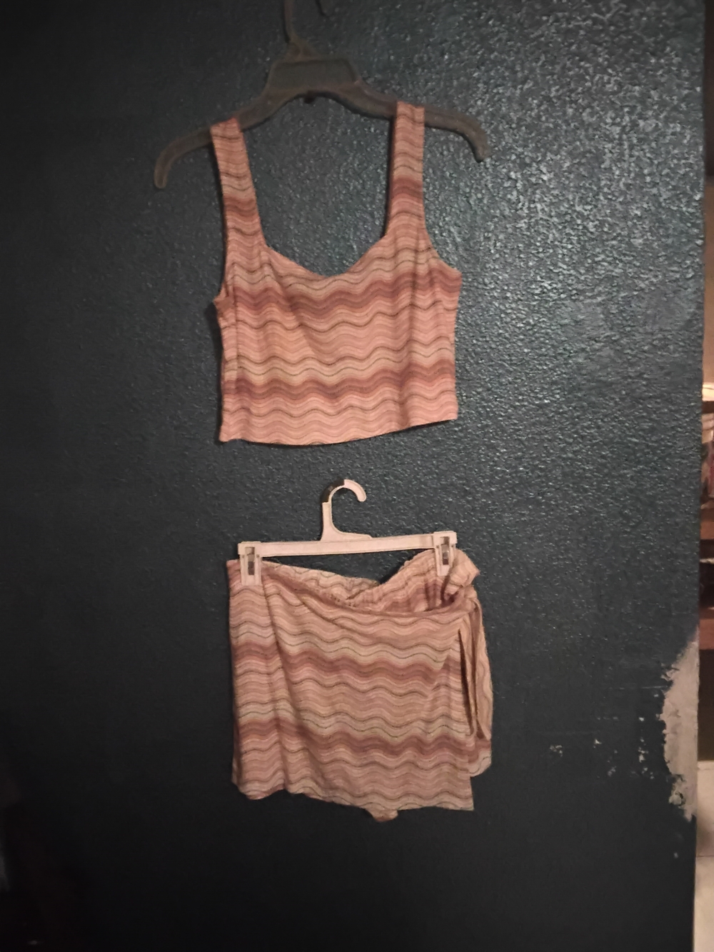 SO Pink and Tan Wave-Pattern Skirt Set